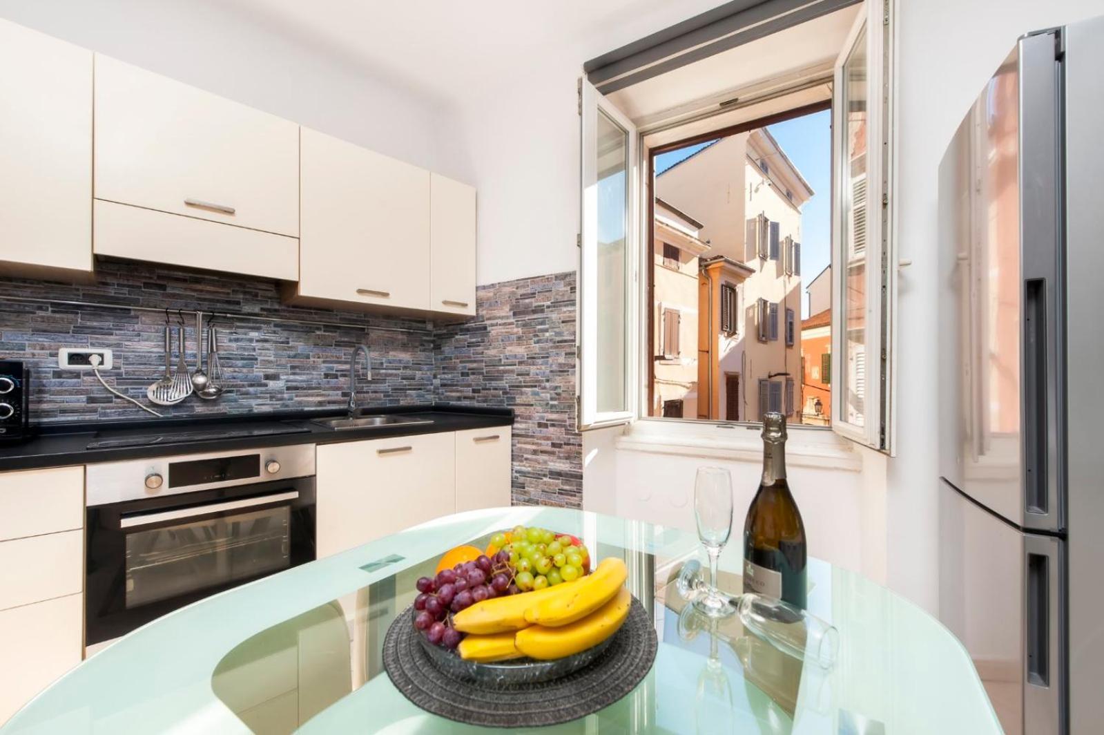 Apartment Rogic ロヴィニ エクステリア 写真