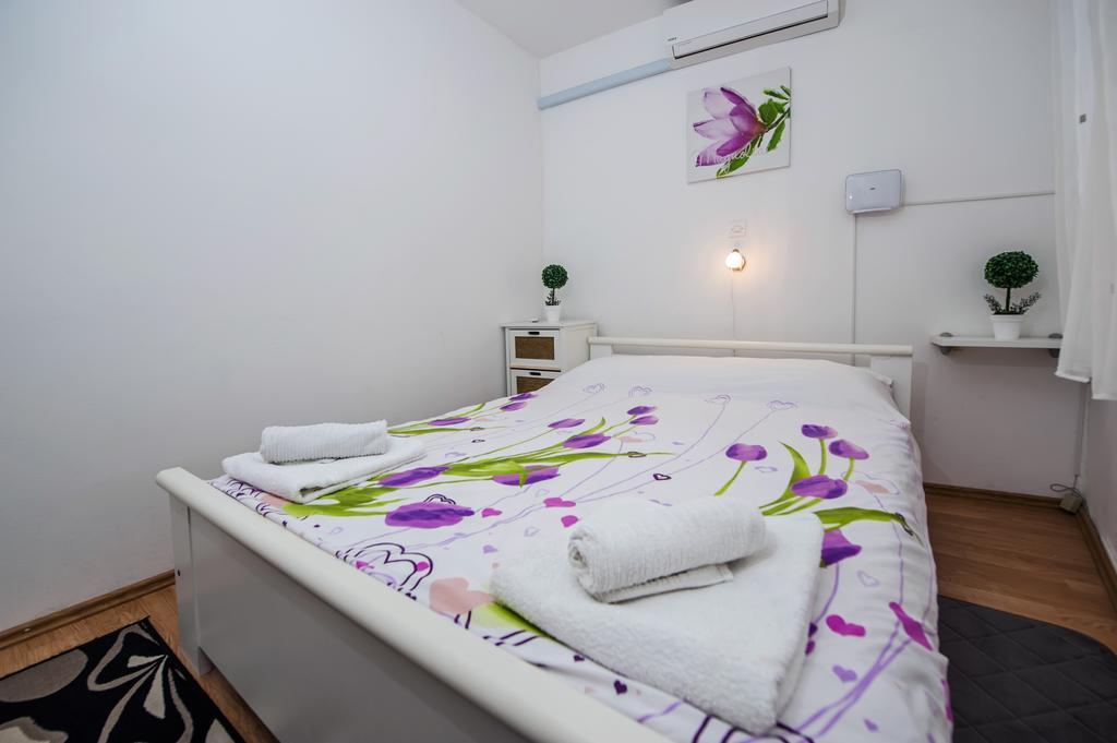 Apartment Rogic ロヴィニ エクステリア 写真